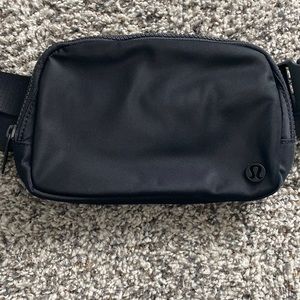 NWOT Lululemon Belt Bag